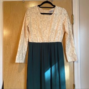 Long sleeve lace maxi dress